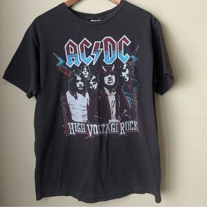 Junk Food AC/DC High Voltage Rock Band T-Shirt Black (Men’s XL)